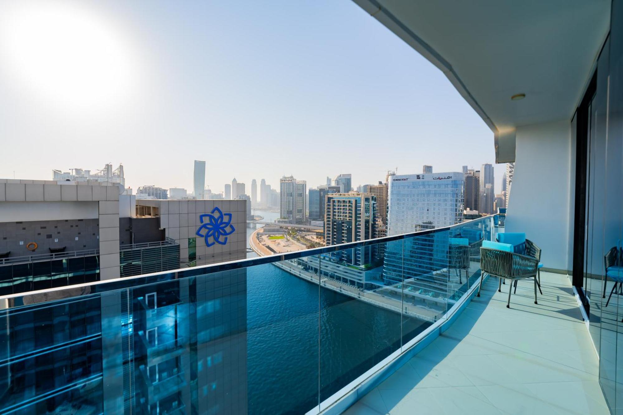 Kasco Homes Waves Tower Business Bay Dubai Exterior foto